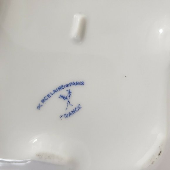 France Hand-Painted Porcelain Trinket Box Bird Design Gold Trim VTG - Picture 5 of 5